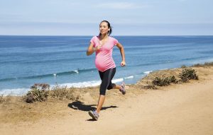 بهترین ورزش‌های مرتبط با سلامت قلب و عروق در بارداری