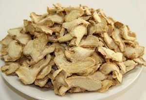 ۳ نوع دمنوش گیاهی برای رفع خستگی و افزایش هوشیاری در خانه‌تکانی عید + توصیه‌های طب سنتی