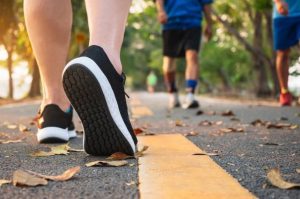 روش علمی پیادهروی صبحگاهی که انرژی شما را در تمام روز تضمین میکند (راهنمای کامل Morning Walk) 1 روش علمی پیادهروی صبحگاهی که انرژی شما را در تمام روز تضمین میکند (راهنمای کامل Morning Walk)